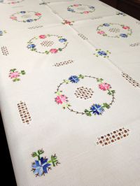 Lagartera's hand embroidery